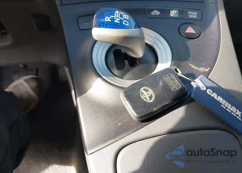 2010 Toyota Prius Iii z USA, uszkodzony, nr VIN JTDKN3DU8A0007997